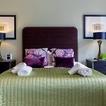 The Edinburgh Address - Castle View Apartment