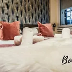 Spacious 2Br-2Ba - Grassmarket - Free Parking By Bonjour Residences Edinburgh