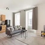 Modern & Bright 1 Bed For 4 Close To City Centre!