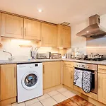 The Stunning Edinburgh Duplex Sleeps 8