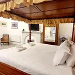 The Guards Hotel