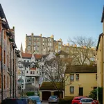 The Dean Village Apartment - Free Parking