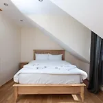 Luxury Arthur Seat Viewtownhouse With A Hot Tub