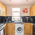 Beautiful 2 Bedroom Flat In Edinburgh