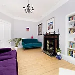 Joivy Gorgeous 1-Bed Flat With A Shared Garden