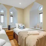 Stylish & Modern 2 Bedroom Ground Floor Apartment Close To City Centre In Stunning Converted Church - Near Haymarket Train Station - Sleeps Up To 5 Guests
