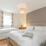 Dicksonfield Quiet Central Family Apartment With Parking