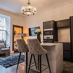 2Bedroom Apartment By The Castle
