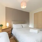 Dicksonfield Quiet Central Family Apartment With Parking