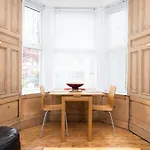 Joivy Charming Apartment Near Leith Links With Patio