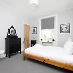 Joivy Charming Apartment Near Leith Links With Patio