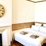 Castle Street Apartment