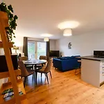 Guestready - Splendid Flat In Leith With Parking!