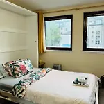 Lovely 1Bed Serviced Apartment In Heart Of City