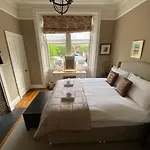 Braid Rd Stunning Villa