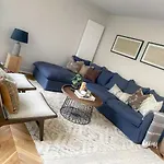 Free Parking West End Apartment