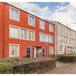 Altido Stylish Townhouse In Cool Stockbridge
