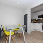 Luxury 2 Bedroom Flat Near Hay Market