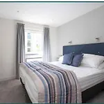 Luxury 2 Bedroom Flat Near Hay Market