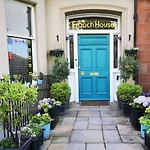 Fraoch House