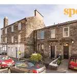 Spacious Ground Floor-2Br-2Ba
