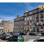 Spacious New Town 2Br-1Ba Flat