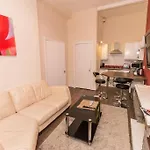 Cozy Apartment By Holyrood Park And Palace!