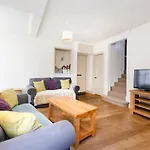 Joivy Cute House With Courtyard