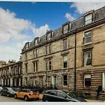 Charming Flat In Quiet Street In Stockbridge