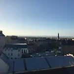 Fabulous Central New Town Flat