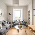 2Br New Town Castle View Apartment