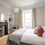 2Br New Town Castle View Apartment