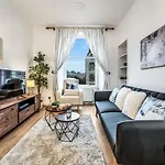 Cadet Suite - 2Br-1Ba - Newly Decorated! By Bonjour Residences Edinburgh