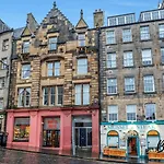Cadet Suite - 2Br-1Ba - Newly Decorated! By Bonjour Residences Edinburgh