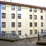 Darroch Court - Self Catering Flats