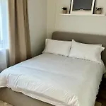 House With Garden And Parking 15 Min To City Center