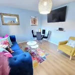 Harrismith Place Apartment By Sensational Stay Short Lets & Serviced Accommodation With Free Parking & Wi-Fi