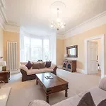 Beautiful & Bright 2 Bed Flat Murrayfield