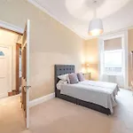 Beautiful & Bright 2 Bed Flat Murrayfield
