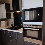 Edinburgh Villa 3 Bed Rooms House In Edinburgh - Private Parking