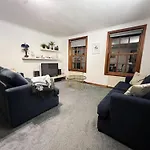 2Br Flat Historic Centre Sleeps 5