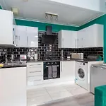 Boutique And Beautiful Edinburgh Abode
