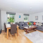 The Gate House - 3 Bed & Parking