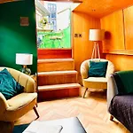 Edinburgh - Houseboats