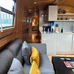 Edinburgh - Houseboats