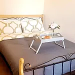 Comfy 2 Bedroom Flat Near Edinburgh City Center