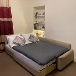 Comfy 2 Bedroom Flat Near Edinburgh City Center