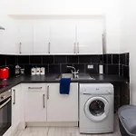 Warm&Welcoming City Centre Apartments By Meadows 11