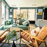 For Students Only Stylish Studio Accommodations With Kitchen At Brewer\'S Court In Edinburgh
