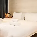Stay Central Hotel